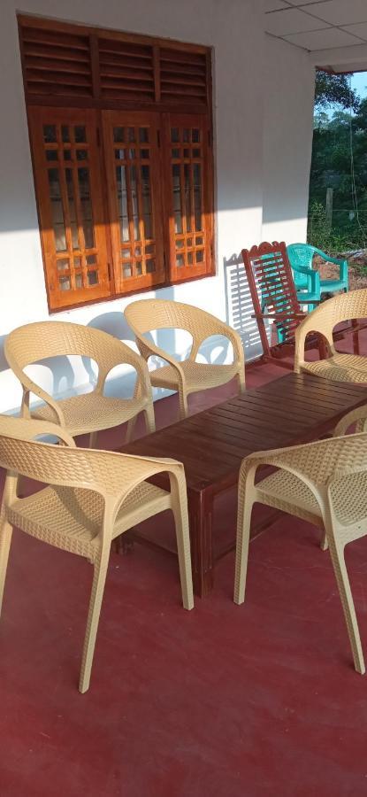 Impress Holiday Home Anuradhapura Luaran gambar