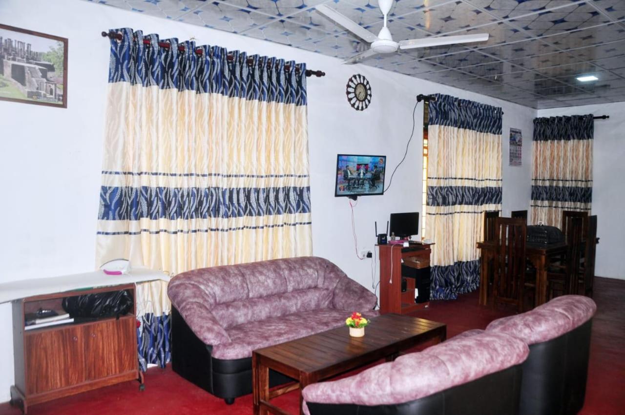 Impress Holiday Home Anuradhapura Luaran gambar